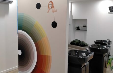 Lettres Et Couleurs Peinture Interieur A Blois Decor En Cours Pour Coiffeur Coloriste Lettres Et Couleurs